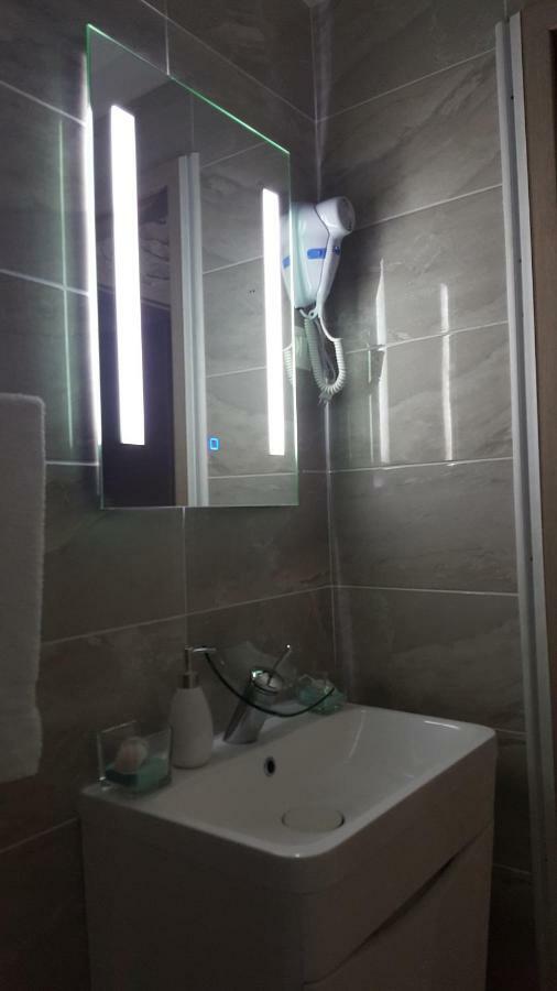 Apartmani Sarm Vir Exterior photo